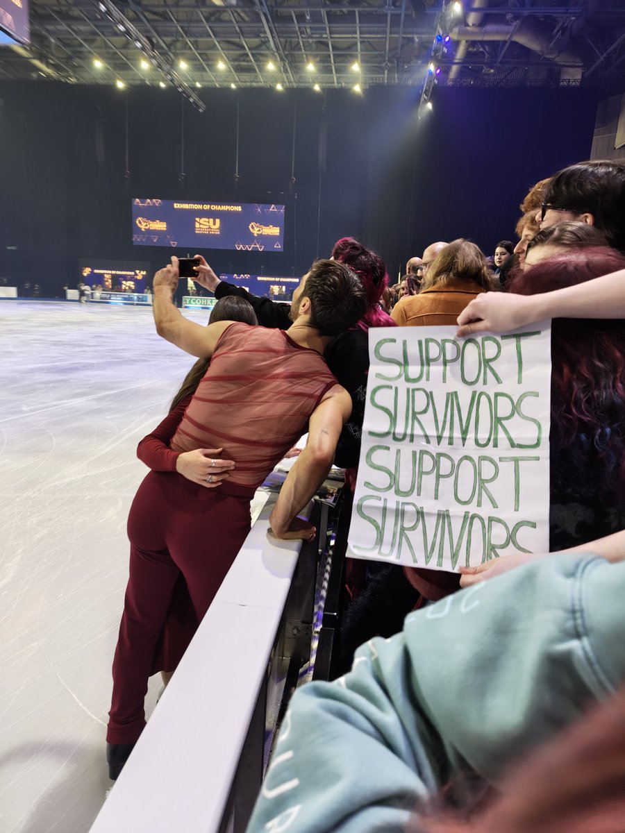 Marie 🐞❄️ 🔜 🇨🇿 MINIKI WORLD CHAMPIONS😭🥇🇩🇪 tweet media