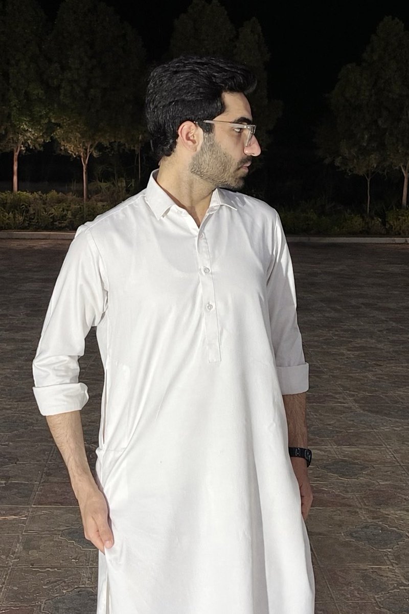 _rawfayy_'s tweet photo. eid to guzr gyi ab meri bari https://t.co/KfzARzsRHd
