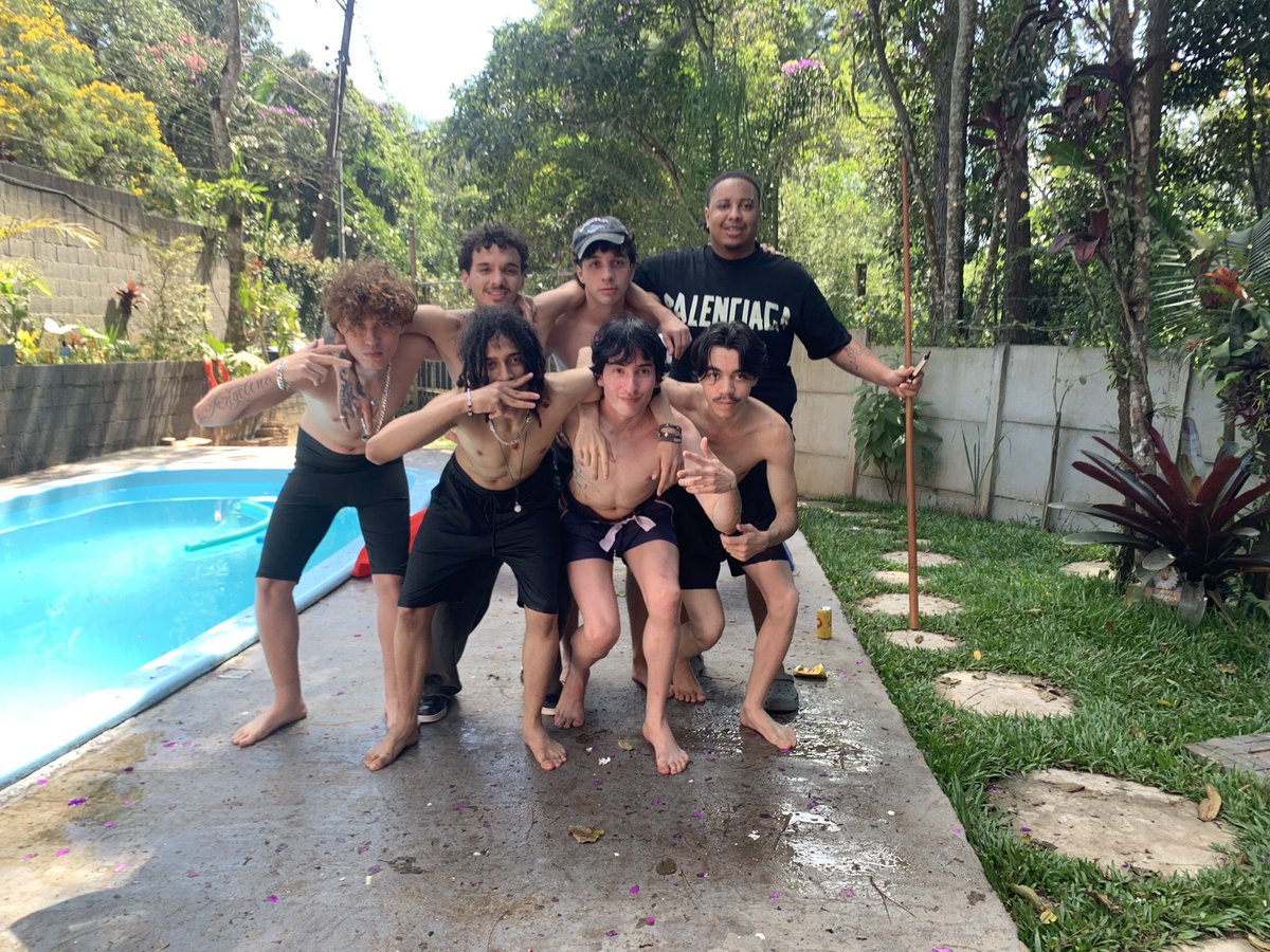 goat mitadas 🥀 tweet media