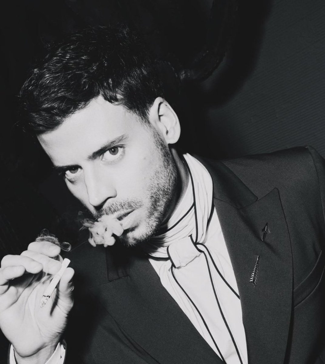 e r i n 💋 tweet media