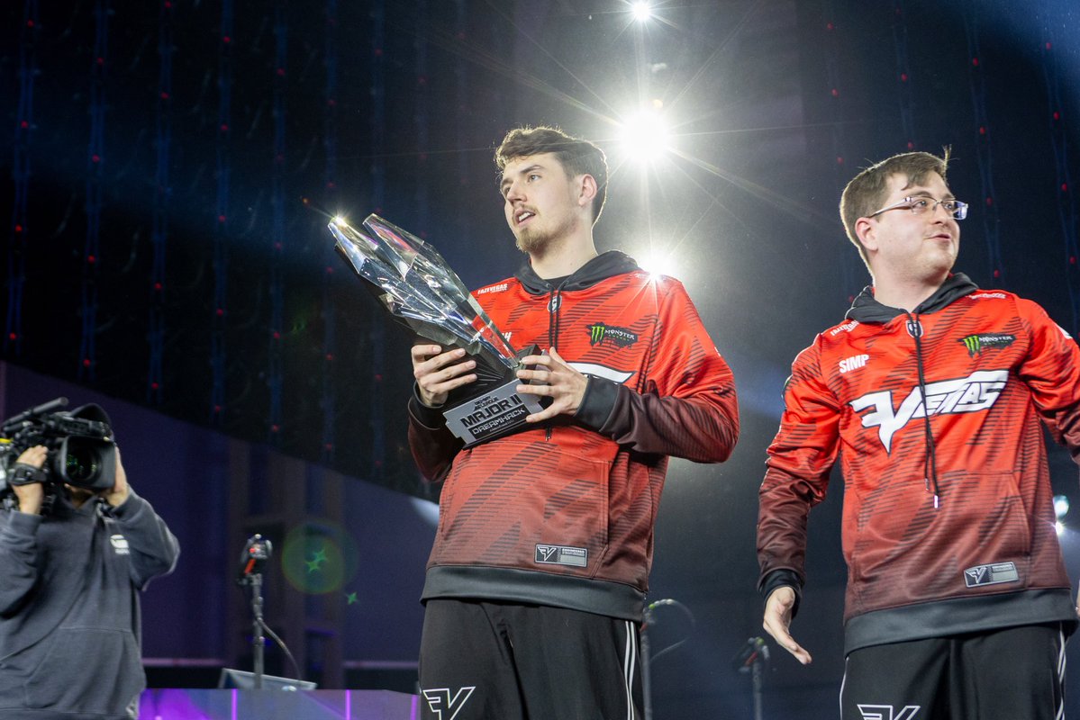 FaZe Vegas tweet media