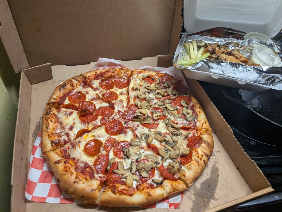 Zoar Valley Aile🏳️‍⚧️ tweet media