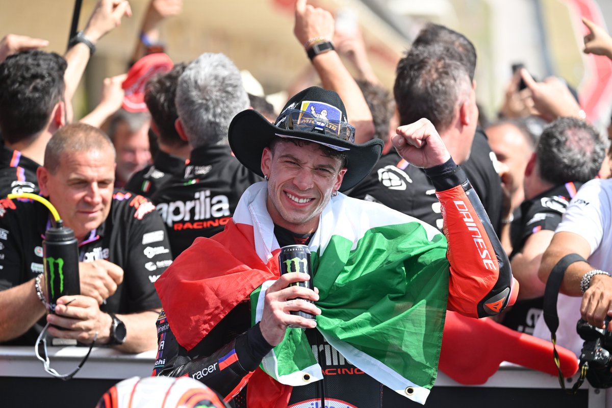 Michelin_Sport's tweet photo. 🇬🇧#MotoGP: 5-in-a-row for Bezzecchi as Michelin helps records tumble at Austin
🔗 https://t.co/w3gZGOVNc7

🇫🇷 MotoGP : 5 à la suite pour Marco Bezzecchi et de nouveaux records pour @Michelin à Austin
🔗 https://t.co/VlUcAzxnJD

#USGP #MichelinMotoGP https://t.co/g28ETZ5sJl
