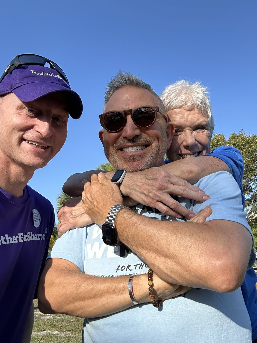 togetherforsha1's tweet image. We are a family in this fight! @ParkinsonDotOrg Moving Day Palm Beach (Our 6th time) #Move4PD  #MovingDayWalk @ParkinsonDotOrg

TogetherForSharon®  In memory of my mother, Sharon to voice awareness &amp;amp; hope for a Parkinson’s Disease cure. togetherforsharon.com
