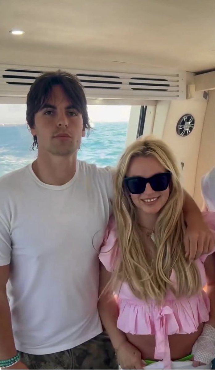 habibi👳🏻‍♂️ tweet media