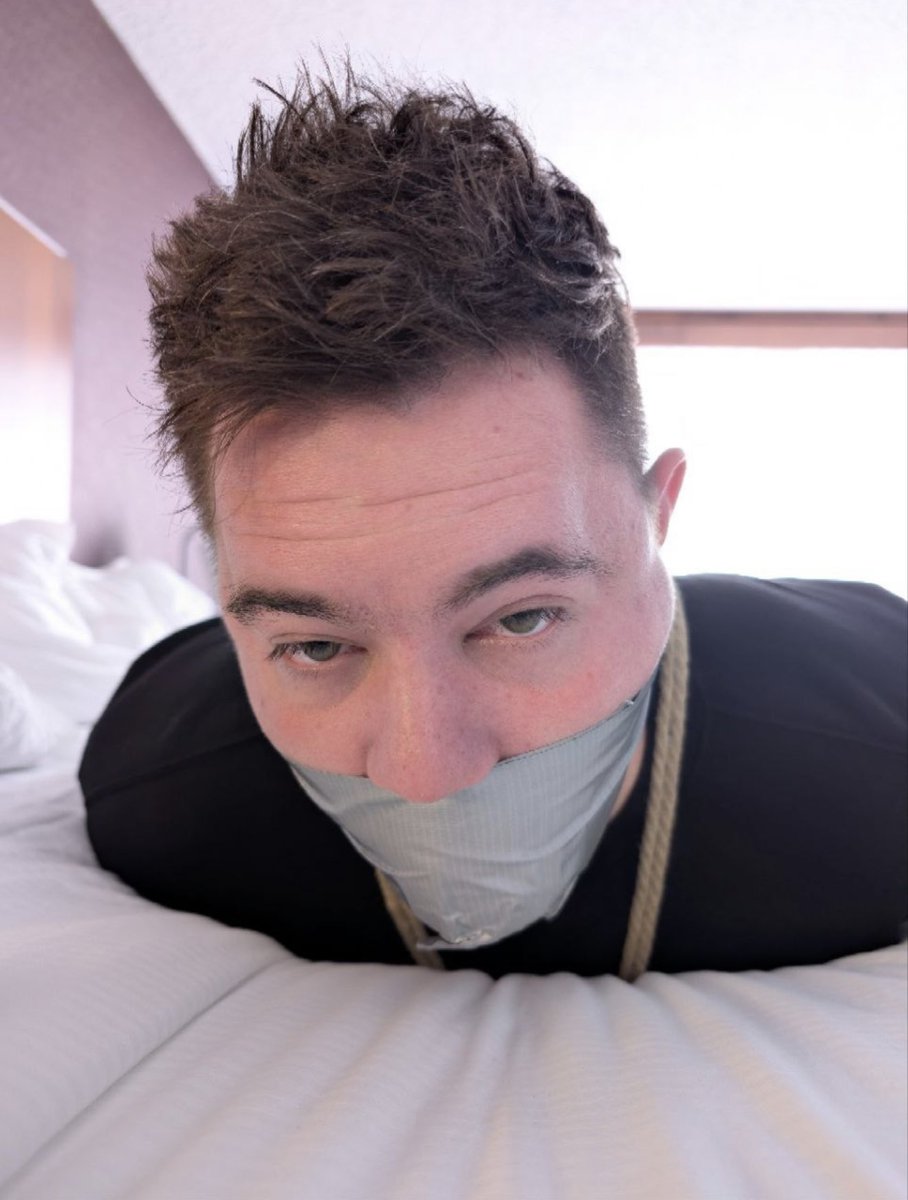 Captive83 tweet media