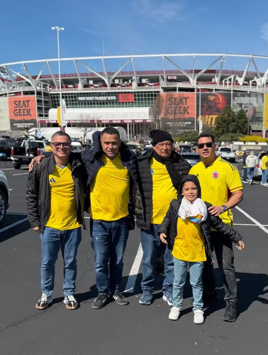 pueblo sin memoria tweet media