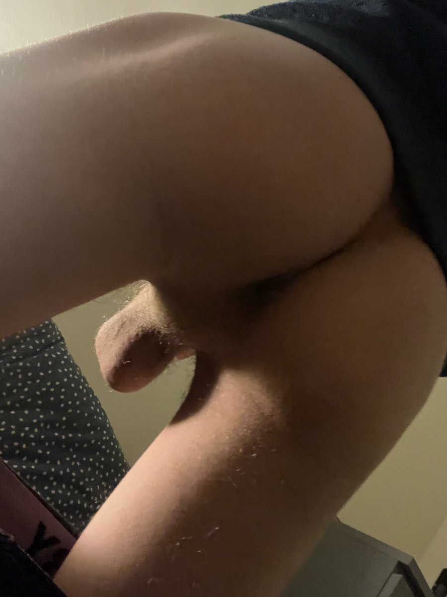 Tall_ldn_btm tweet media