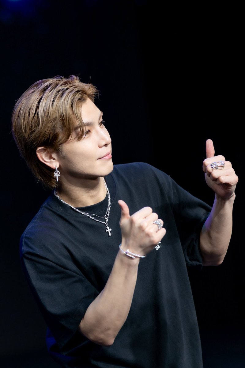 𝚁𝙸𝙽 tweet media