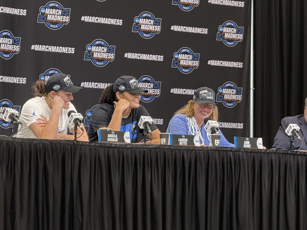 Curt Sandoval tweet media