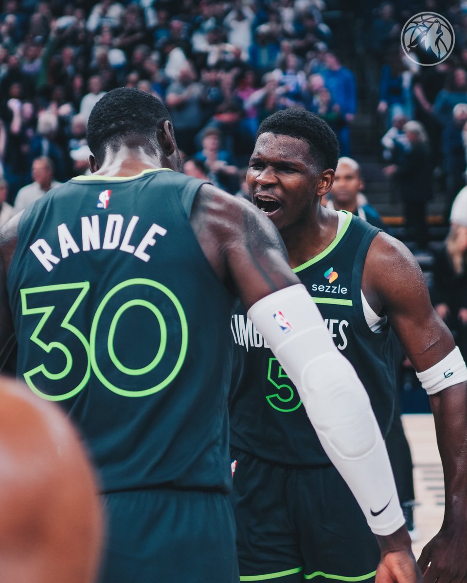 Icy JJ❄️ tweet media