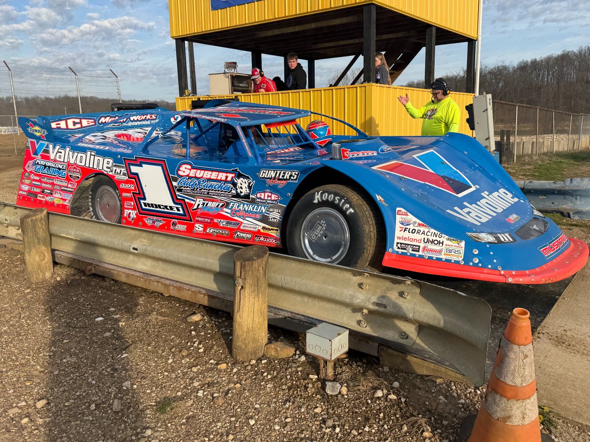 #𝗟𝘂𝗰𝗮𝘀𝗗𝗶𝗿𝘁 🏁 tweet media