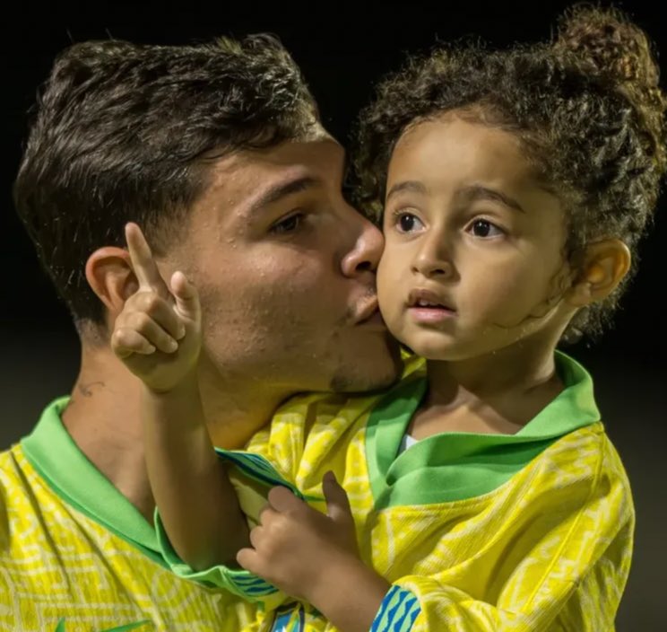 QG do POP tweet media