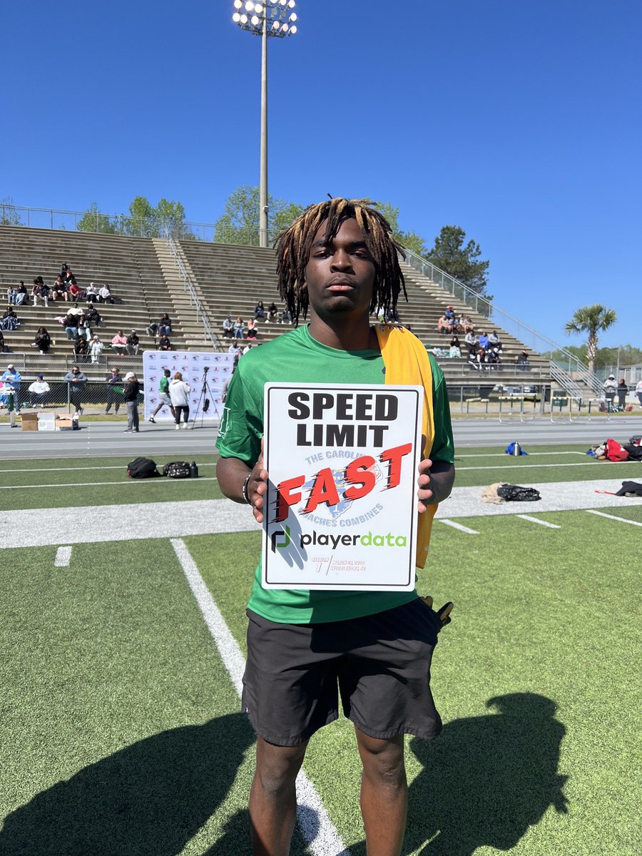 𝓢𝓴𝔂𝓵𝓪𝓻 “uno” 𝓜𝓸𝓷𝓽𝓰𝓸𝓶𝓮𝓻𝔂 tweet media