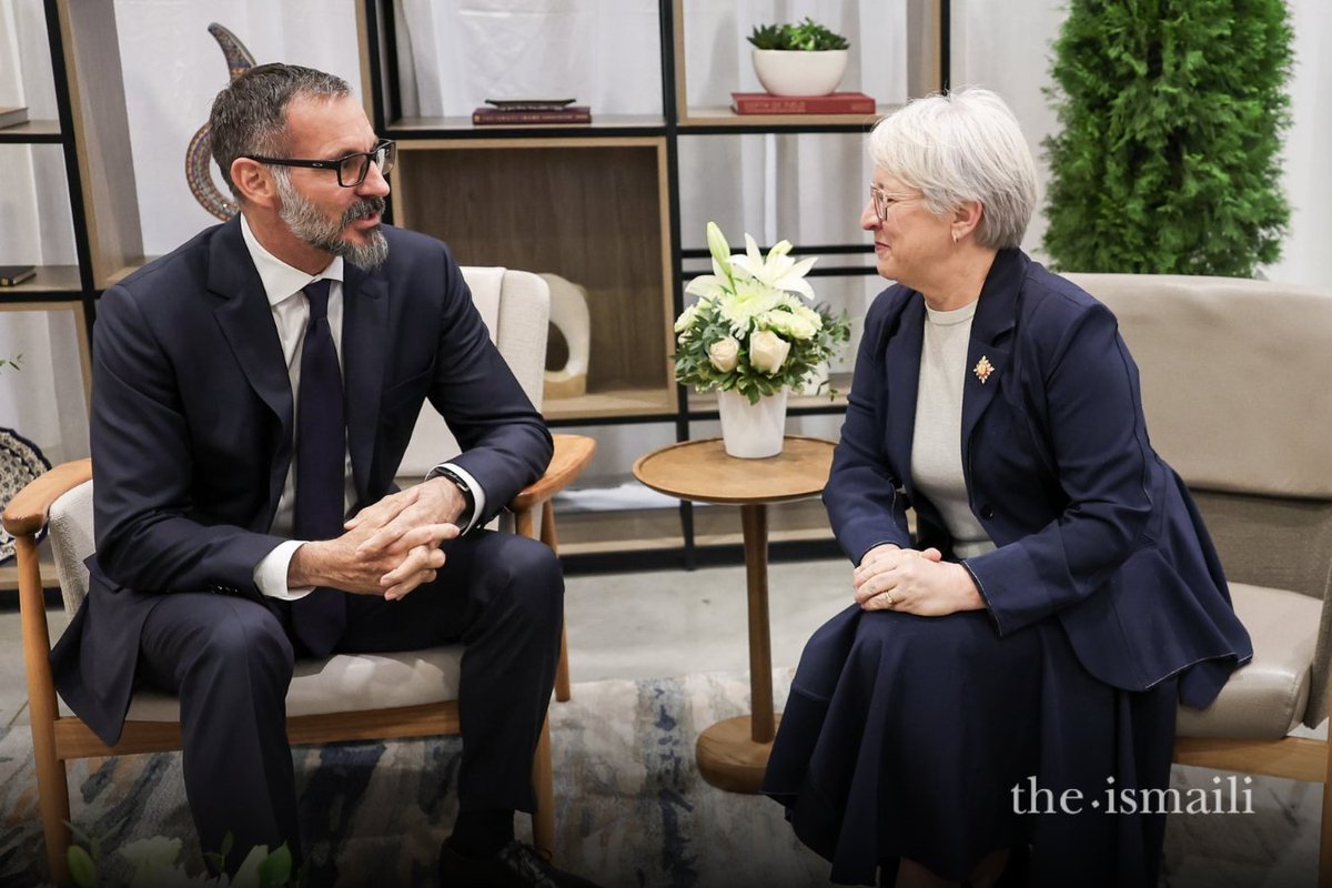 Mawlana Hazar Imam arrived in Toronto yesterday afternoon, where a delegation of Provincial and Jamati representatives warmly welcomed him.

Read more: the.ismaili/news/mawlana-h…