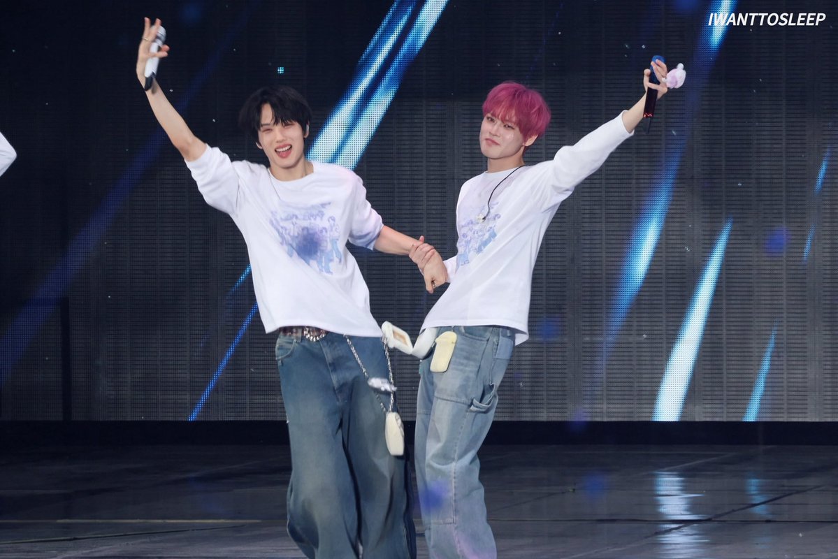 𝙞𝙬𝙖𝙣𝙩𝙩𝙤𝙨𝙡𝙚𝙚𝙥 tweet media