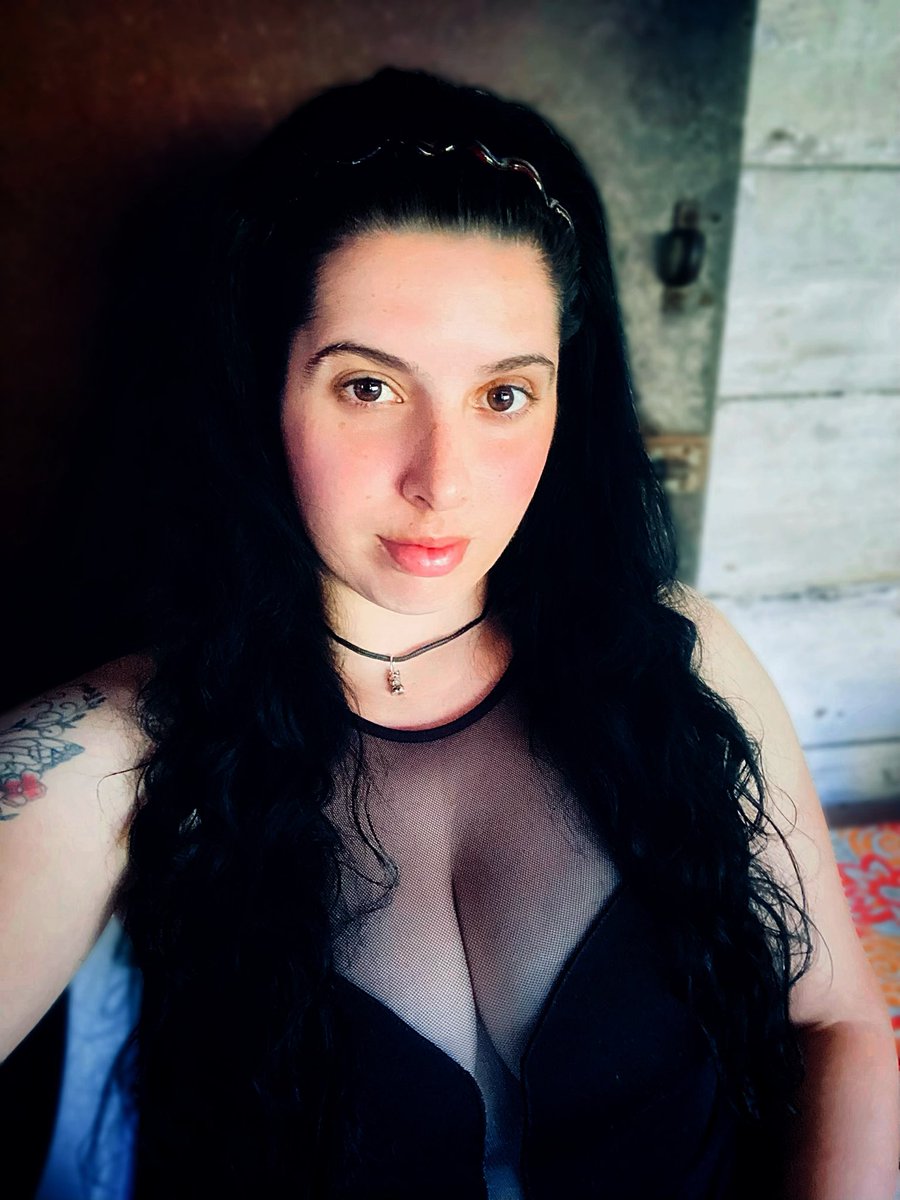 Almendrita𝜗𝜚 tweet media