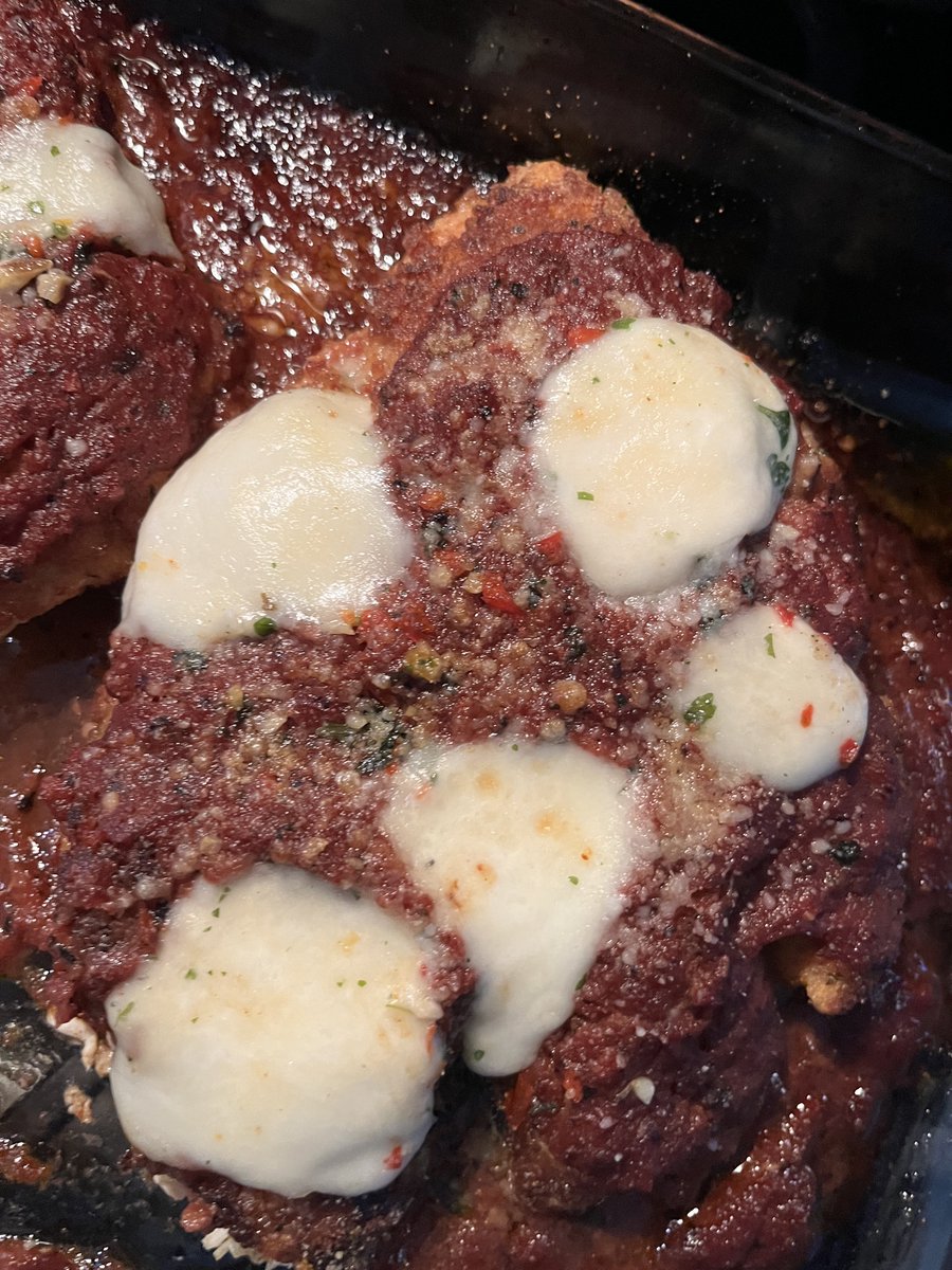 Sunday night is Chicken Parm! 
👌#foodfluencer