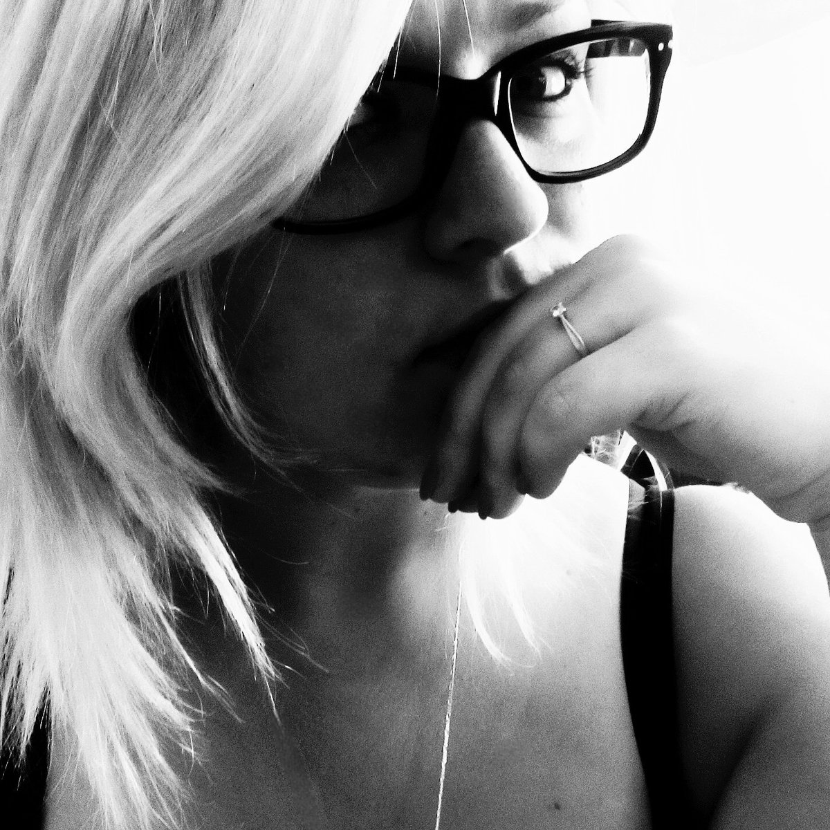 Elaine Lóre 🎨 ŠPACHTlalka vlastních světů tweet media