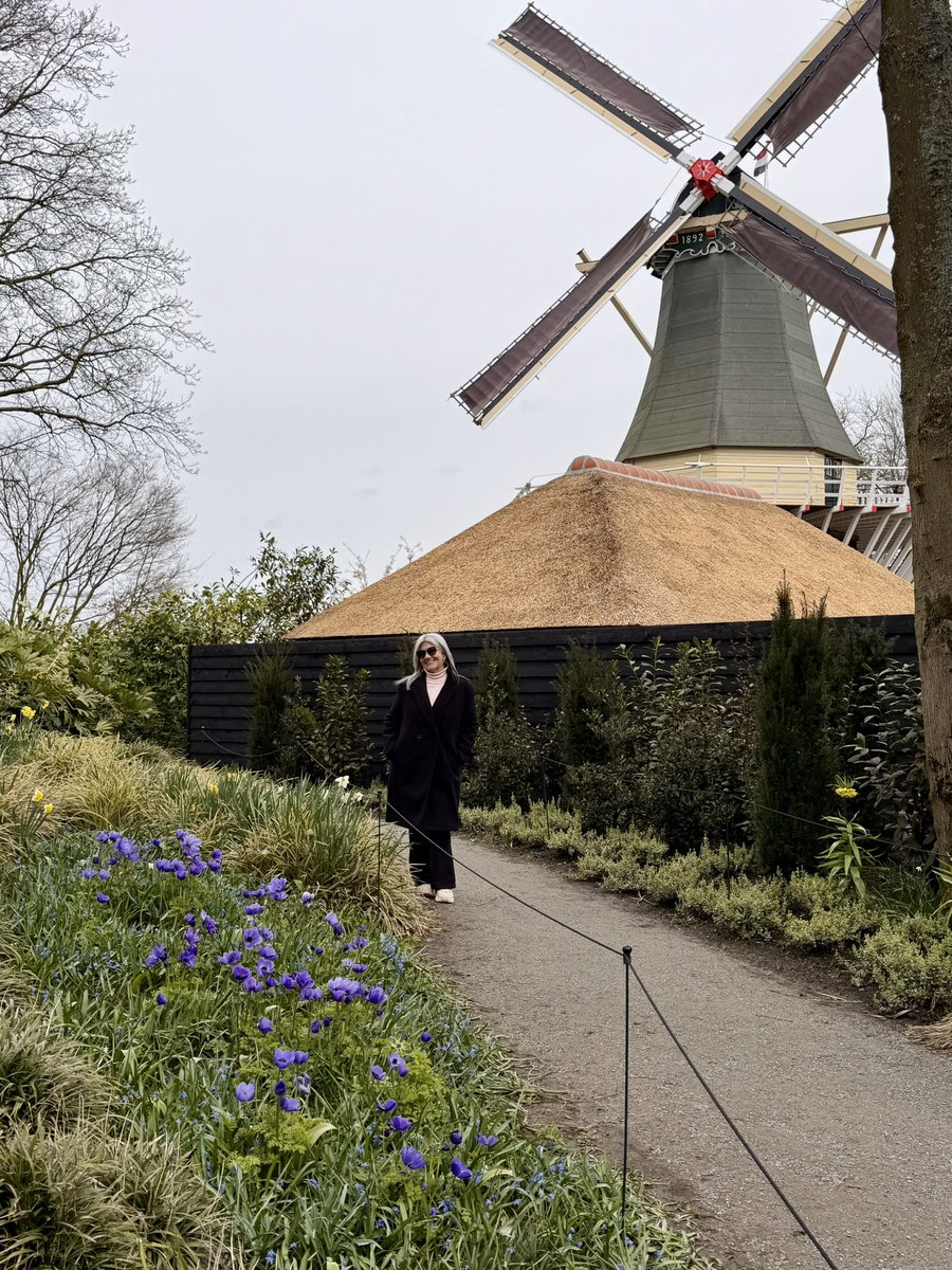 Vine a ver los tulipanes y no me tomé fotos con los tulipanes. 🙄