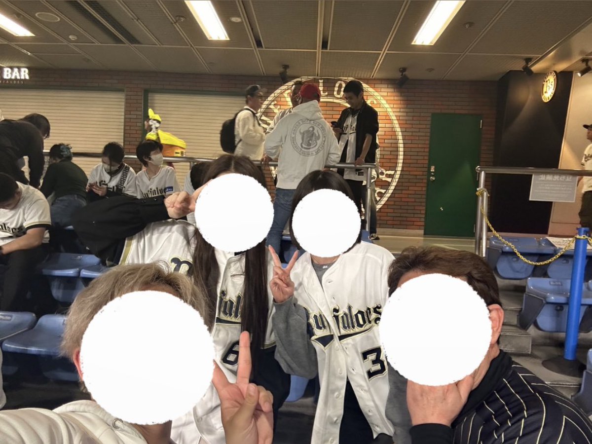 𝑚𝑎𝑟𝑟𝑦⛅️ tweet media