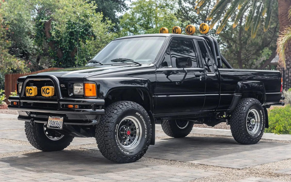 DefiantOutlaw tweet media