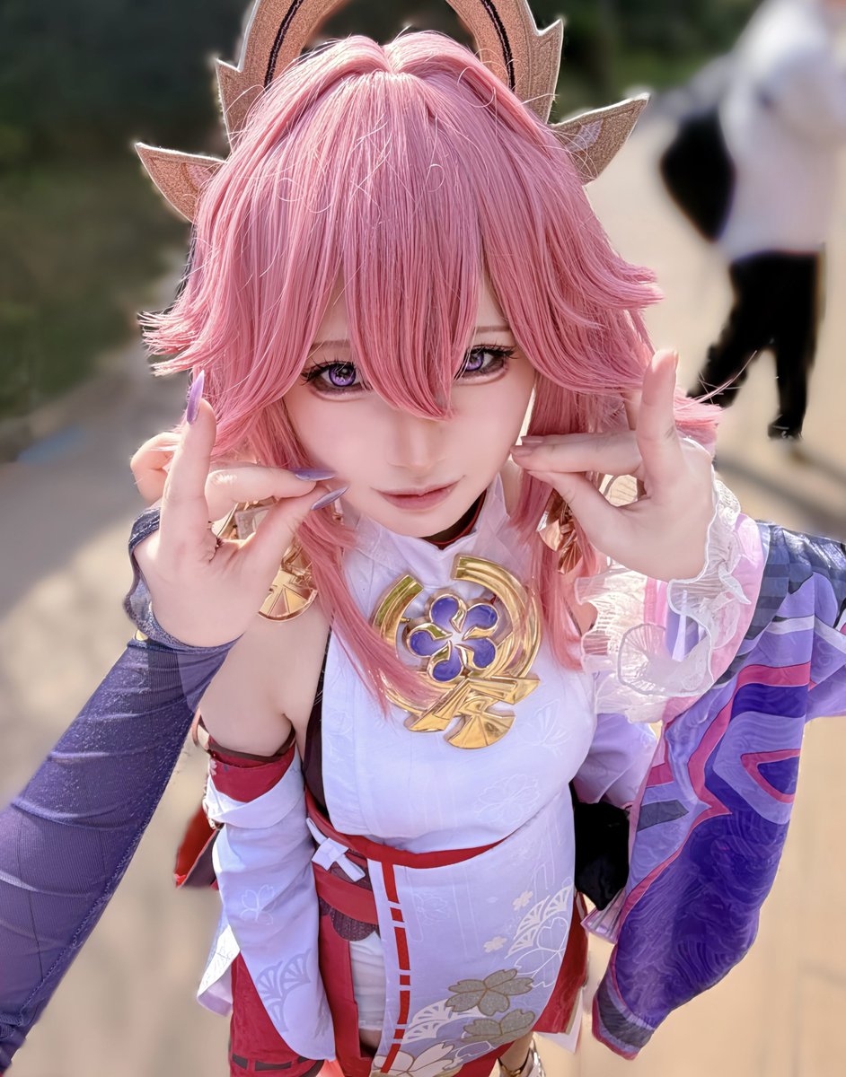 .⋆𝜗𝜚ham tweet media