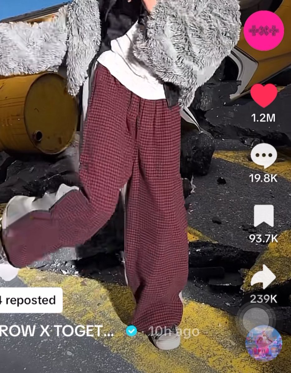 lana ☆ misses txt :( tweet media