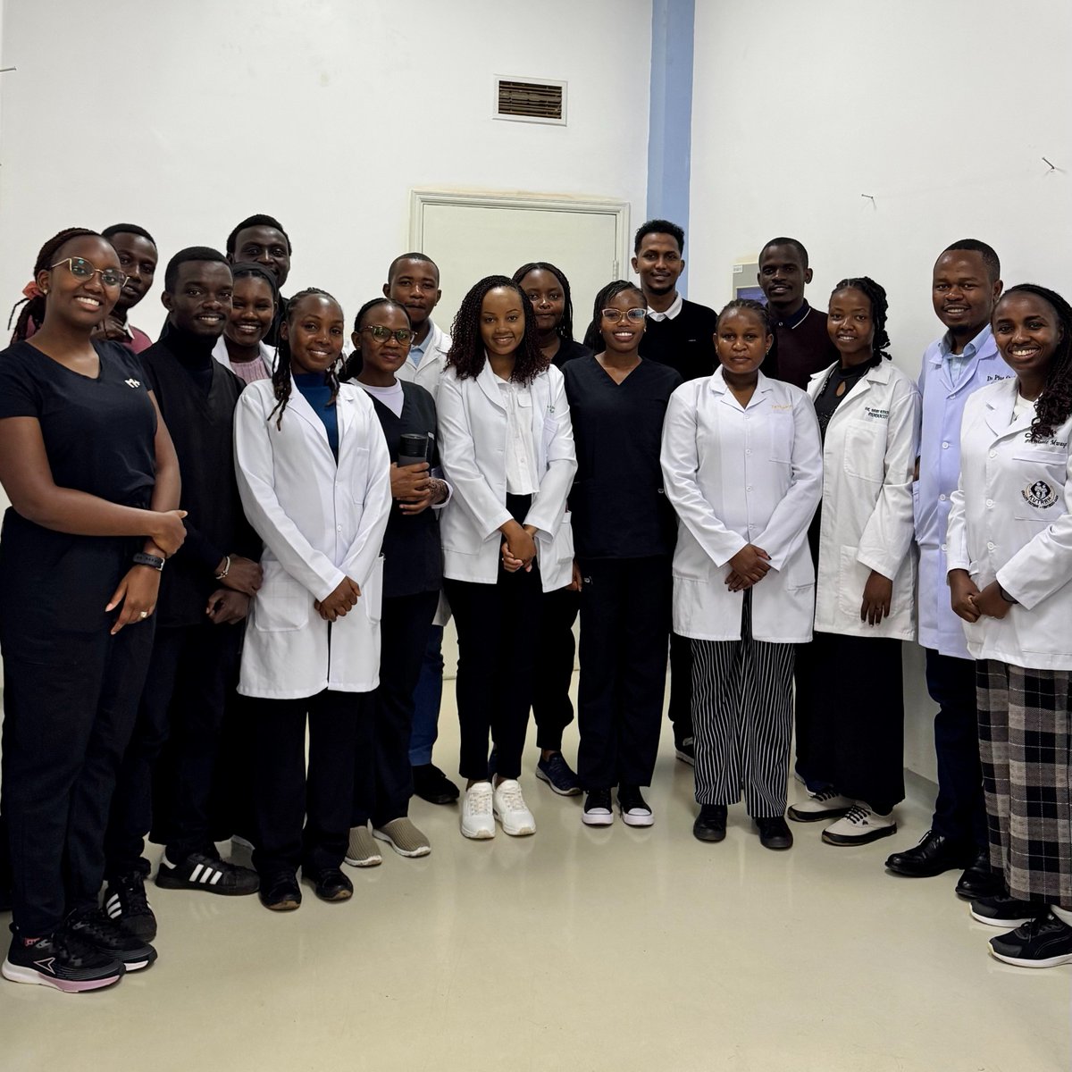 Tots Liz tweet media