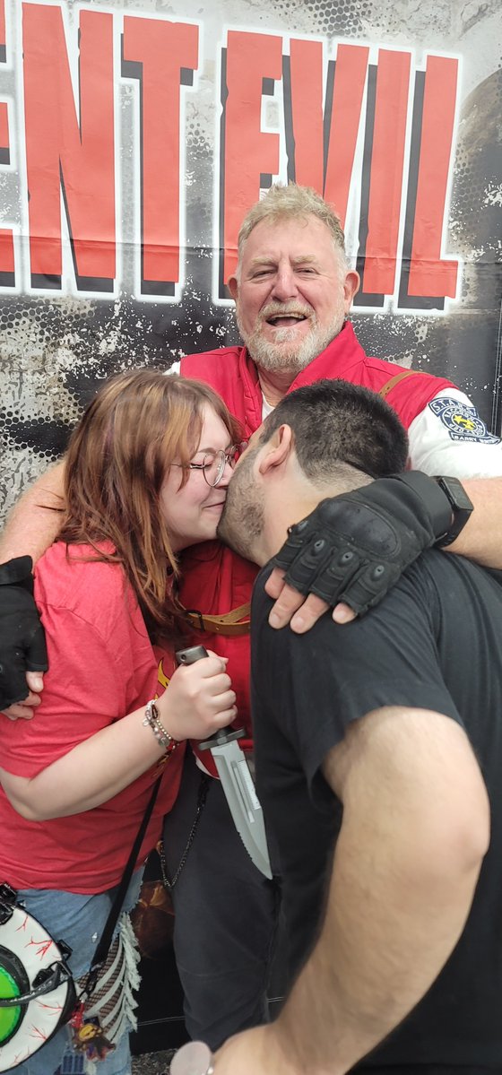 Smiley Redfield tweet media