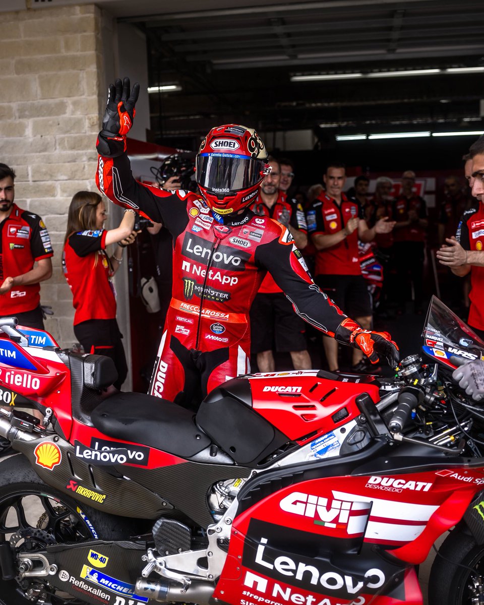 ducaticorse's tweet image. MM mode: UNLOCKED🔥 at #USGP 🇺🇸
Digging deep and making moves to secure a hard-earned 💪

#ForzaDucati #DucatiLenovoTeam