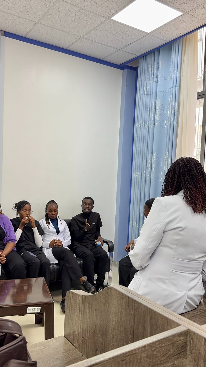 Tots Liz tweet media