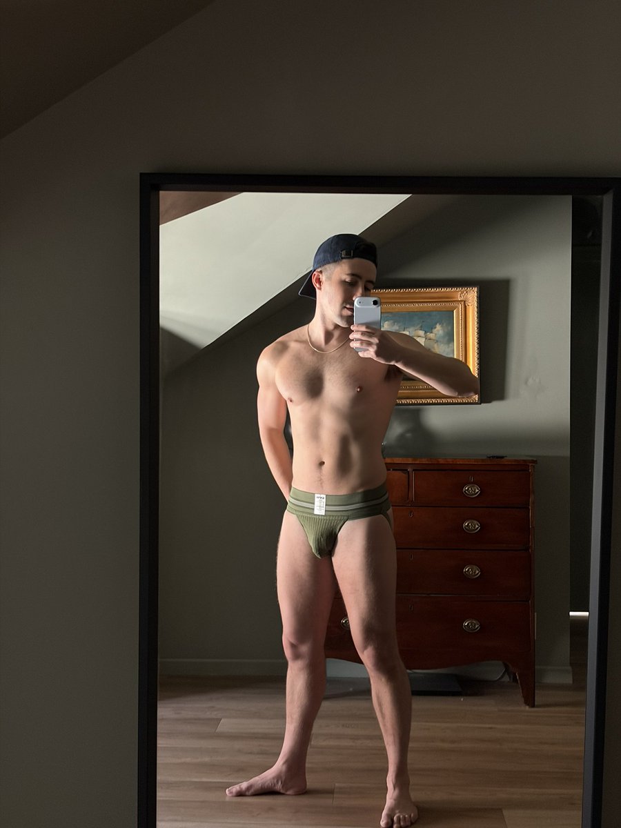 conor🧃 tweet media