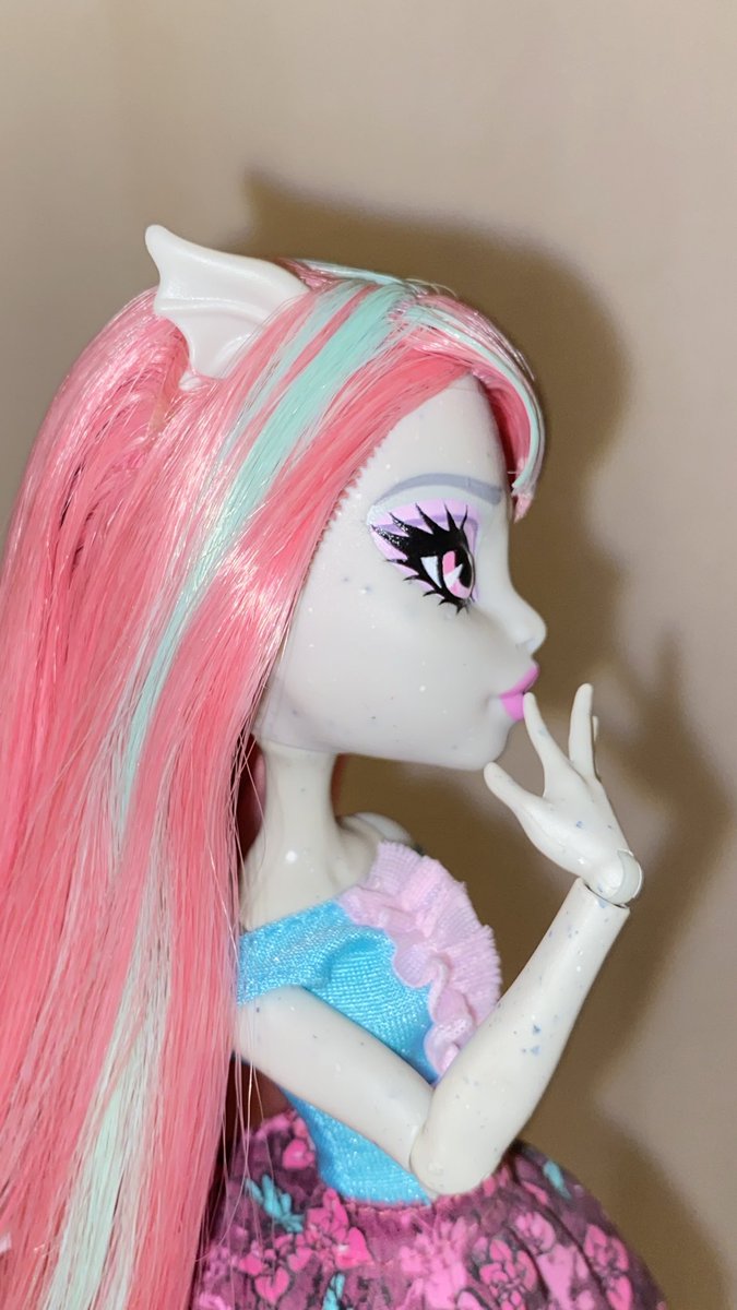 Eggulaura tweet media