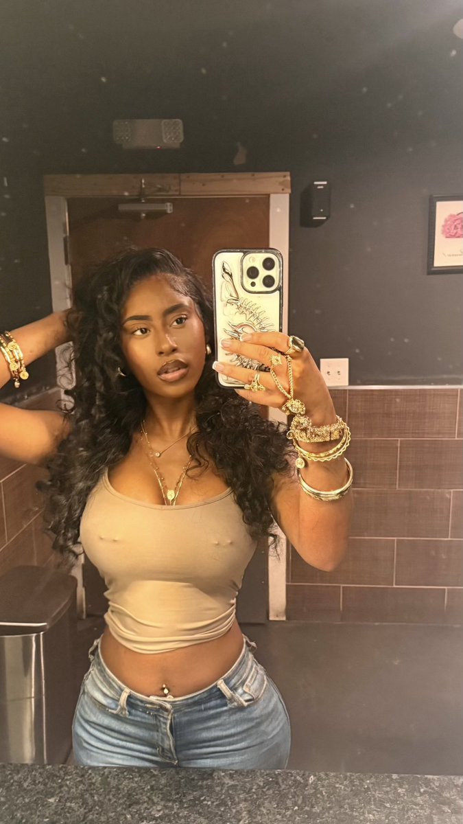 rohi ᡣ𐭩ྀིྀིྀི tweet media