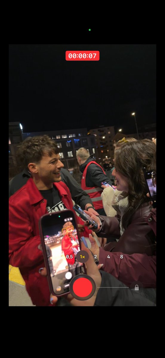 Louis Tomlinson Chile (was lucky again) 🇨🇱🍋 tweet media