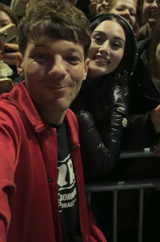 Louis Tomlinson Chile (was lucky again) 🇨🇱🍋 tweet media