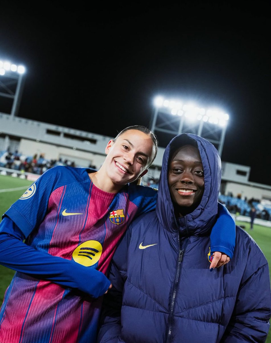 No sé si muchos entrenadores tendrían el valor de poner a dos futbolistas que acaban de subir al primer equipo de titulares en un clásico. No solo hoy (también Sydney), sobre todo el otro día en Champions

Ellas han demostrado mucho. Pero hay que ponerlas. Chapeau Pere Romeu