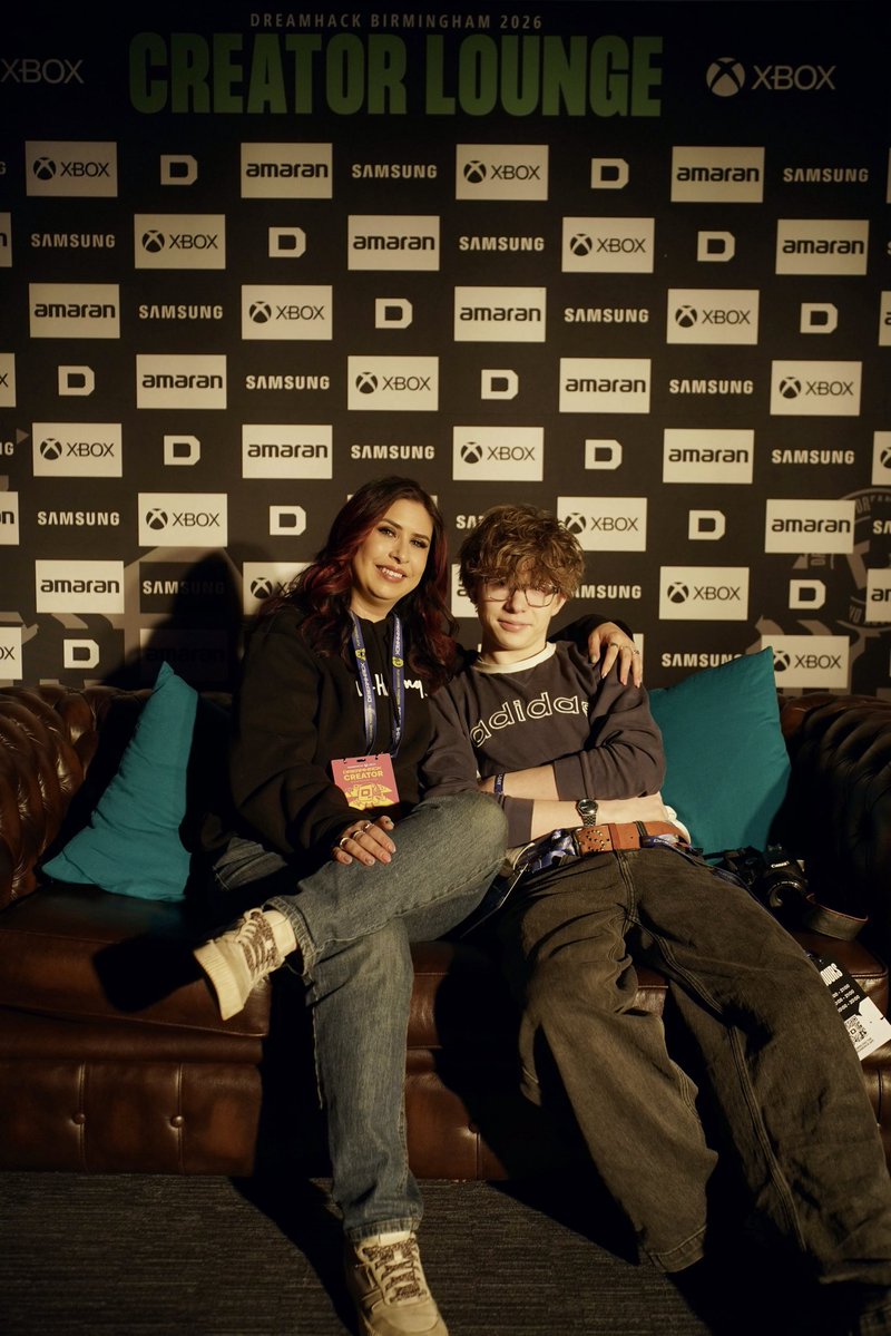 Leila - レイラ tweet media