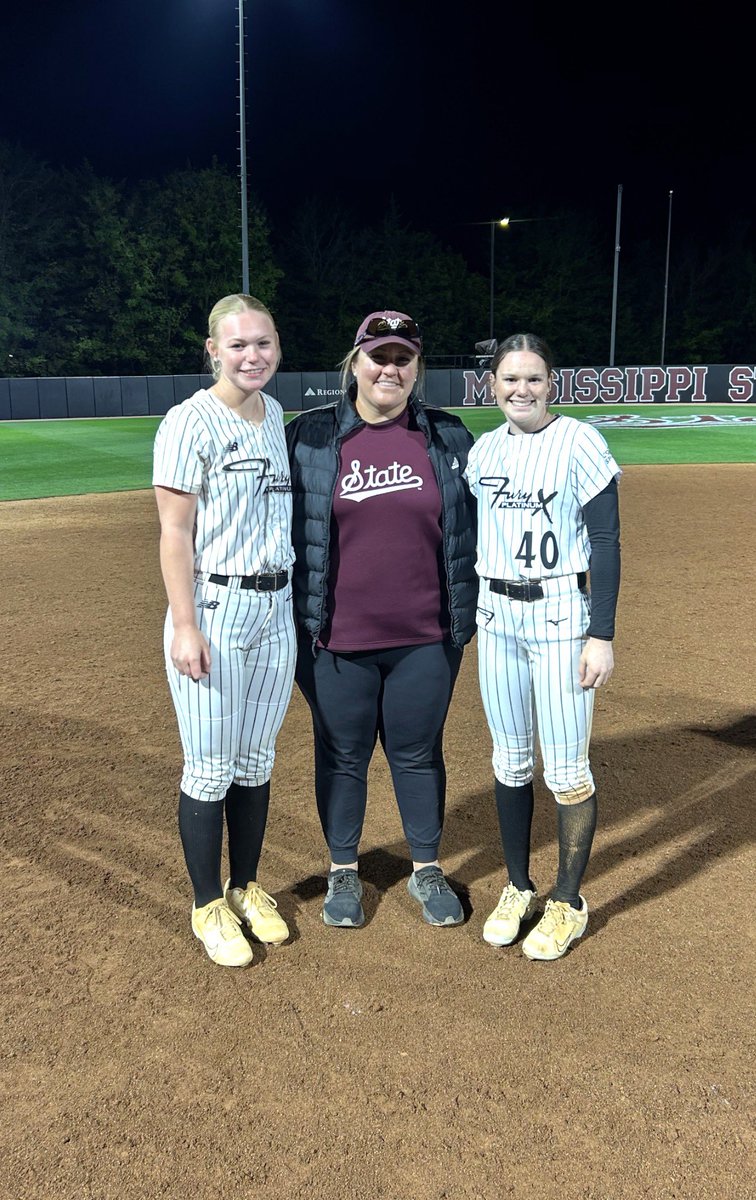 grassmonkey6's tweet photo. Great weekend in StarkVEGAS w/@HailStateSB ! Thank you for having me and  @CarleighAllen! @Coach_Ricketts  and her amazing staff- @MrCoachTbratt, @CoachZacShaw @tarynemckinney were fab!
See ya’ soon! ❤️ @FuryPlatinum @JillCHigdon @Brandon14Carr @Jeremy_P_Higdon  @themaineventsb https://t.co/0iOTy3afmN