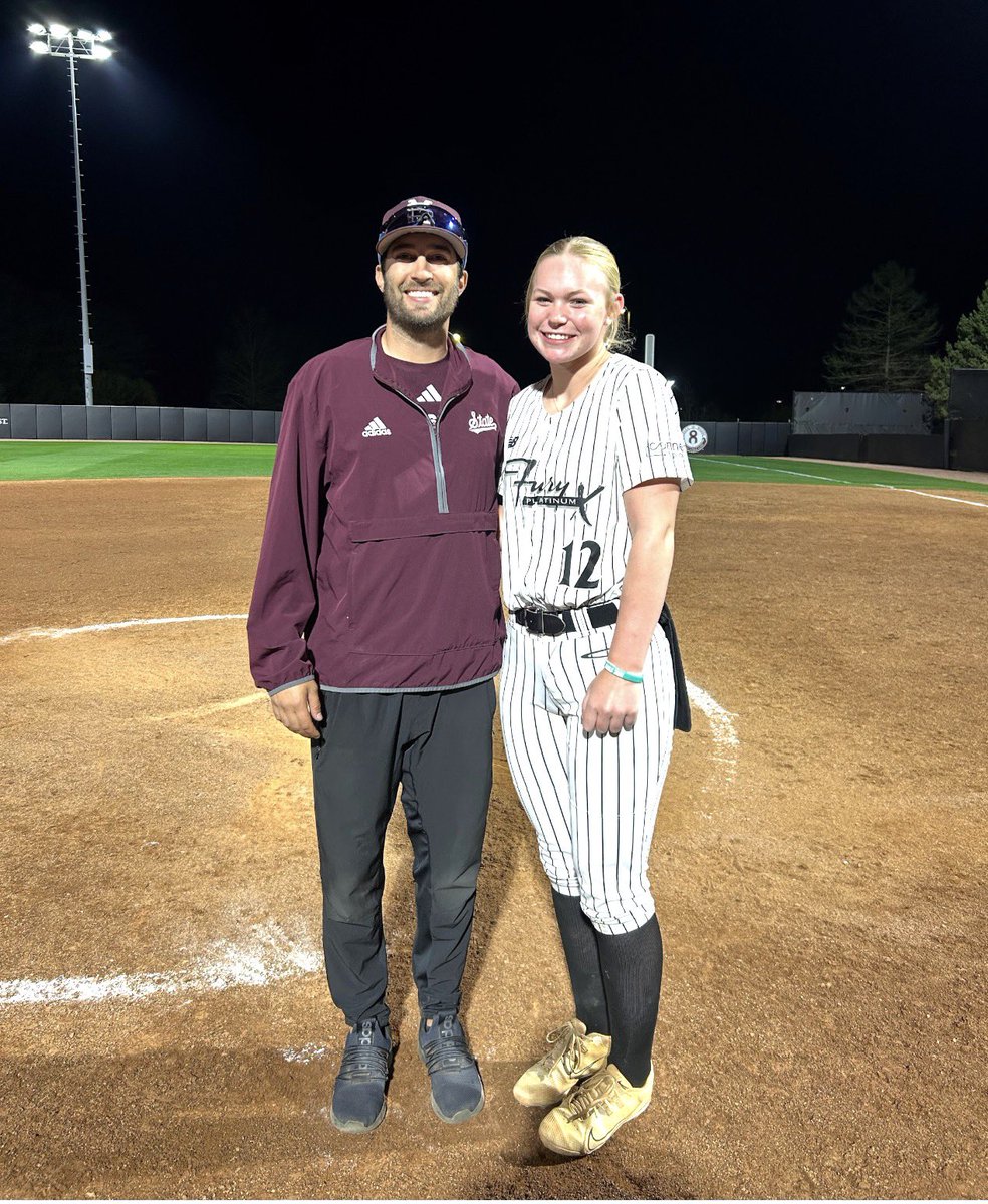 grassmonkey6's tweet photo. Great weekend in StarkVEGAS w/@HailStateSB ! Thank you for having me and  @CarleighAllen! @Coach_Ricketts  and her amazing staff- @MrCoachTbratt, @CoachZacShaw @tarynemckinney were fab!
See ya’ soon! ❤️ @FuryPlatinum @JillCHigdon @Brandon14Carr @Jeremy_P_Higdon  @themaineventsb https://t.co/0iOTy3afmN