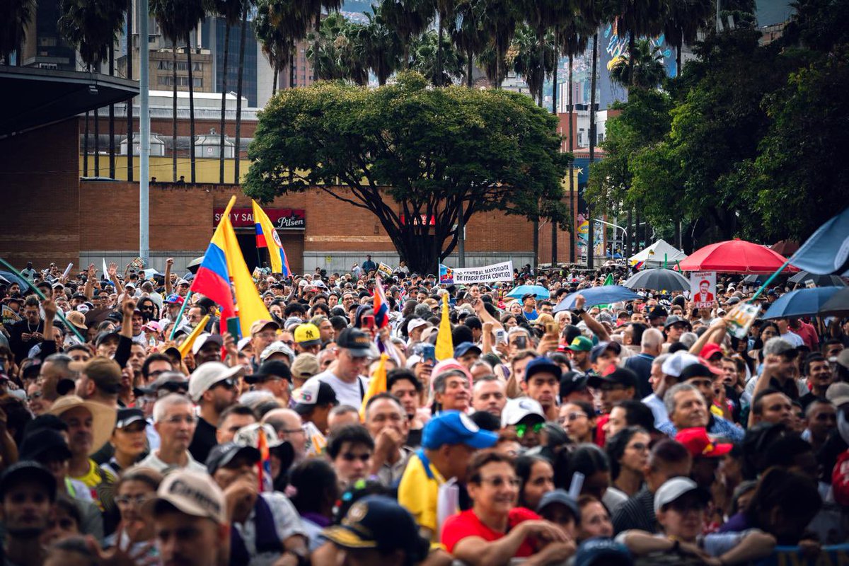 Iván Cepeda Castro tweet media