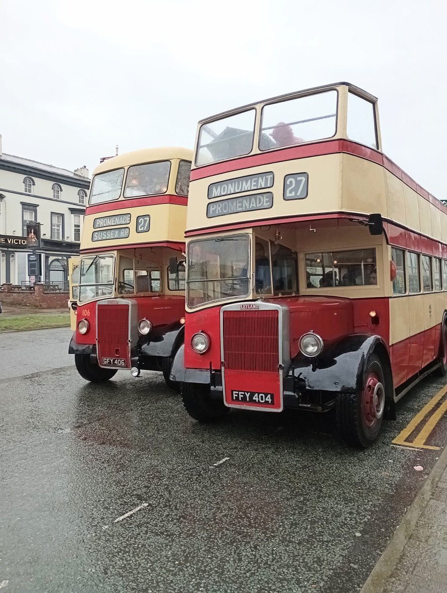 Coast1079 tweet media