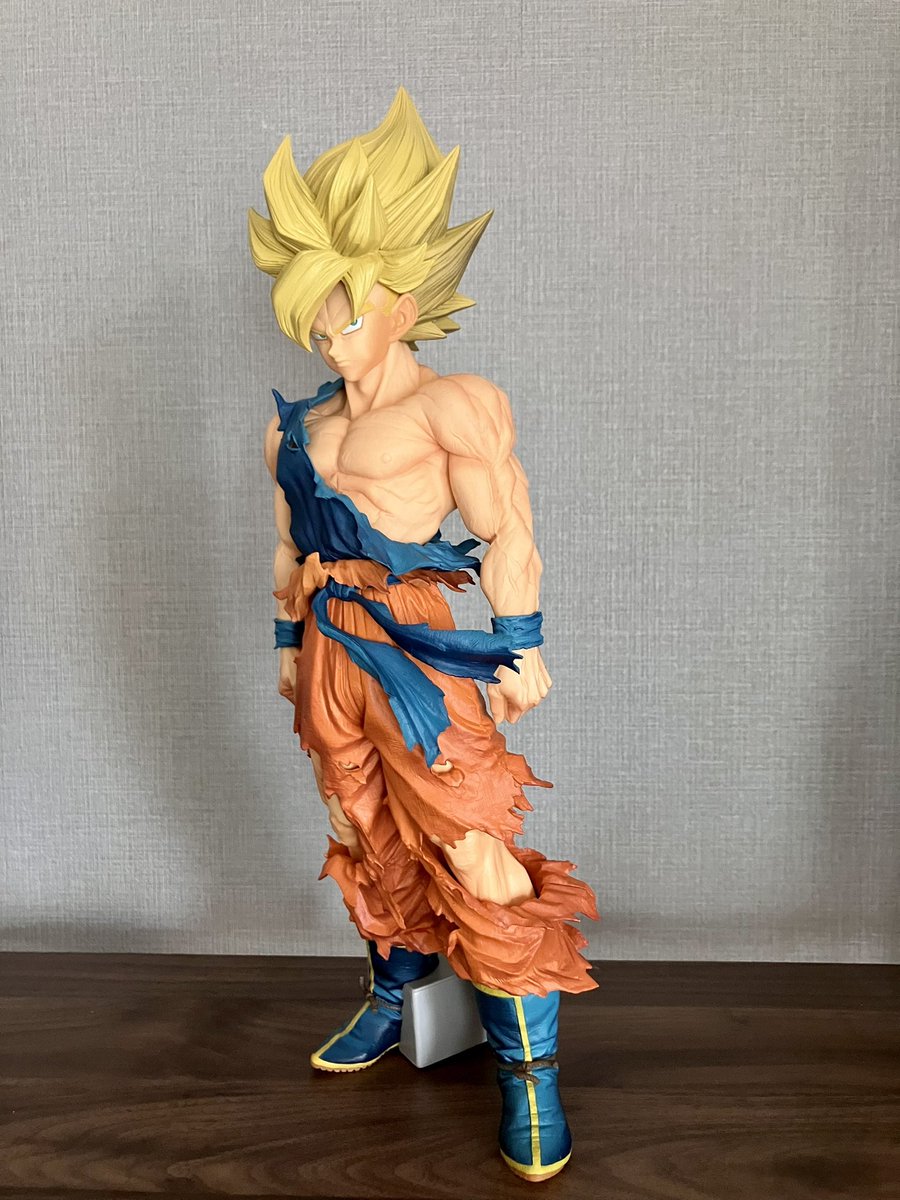 レナス tweet media