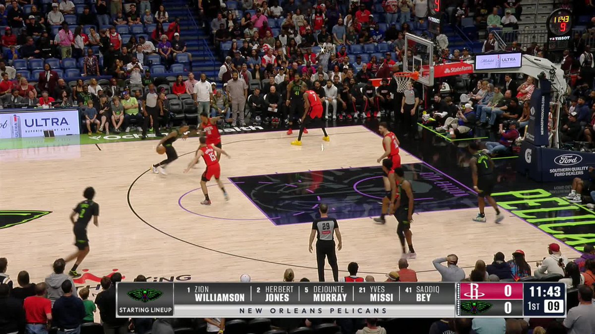 ZION OPENING DUNK?! yes please.