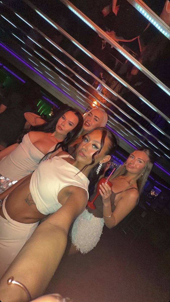 Teen Sluts tweet media