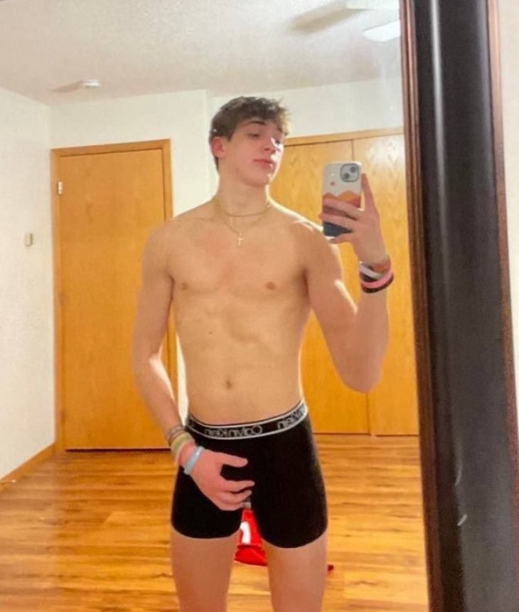 michaelbait8's tweet photo. Sells individual files 
Bait request available 🏳️‍🌈
#Str8 #str8bait #baited #straight #straightbait #baitedboys #str8baited #straightbaited #baitnswitch #baitrequest #baitboy https://t.co/9tH8A4YUxv