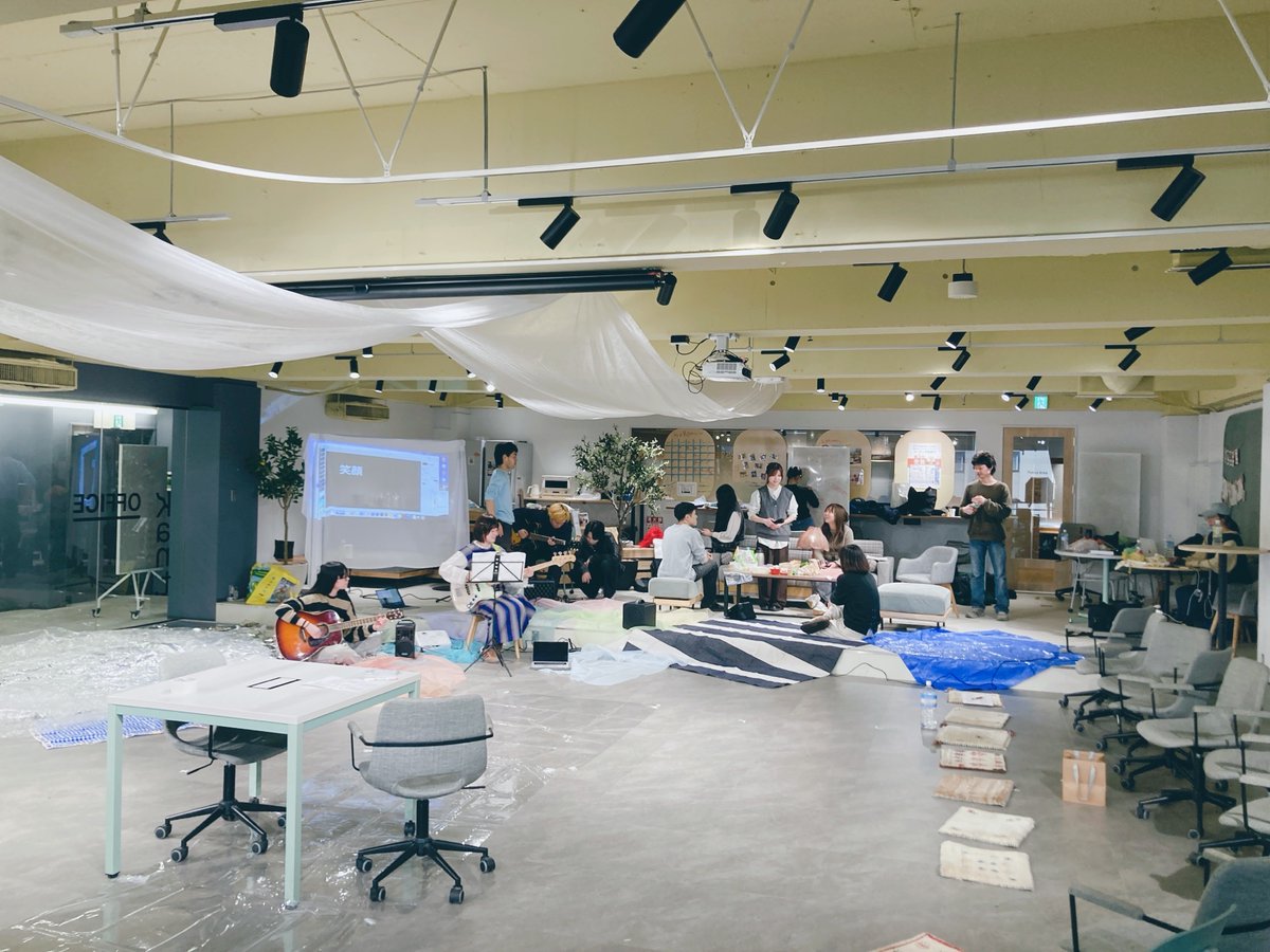 ほんとぜんぶ光る
GAKUに集まって出会った一人一人は進化したまま外へ
ありがとう
また会いましょう
たくさんのお客さんにも感謝！！