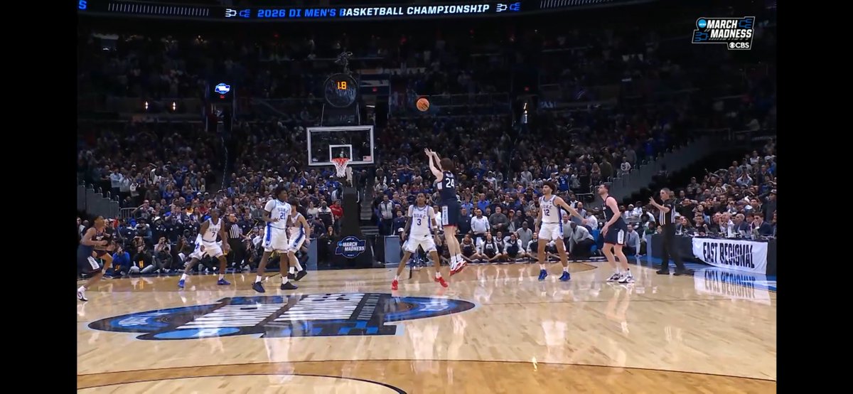 ᑕᕼᗩᗪᗷᖇ tweet media