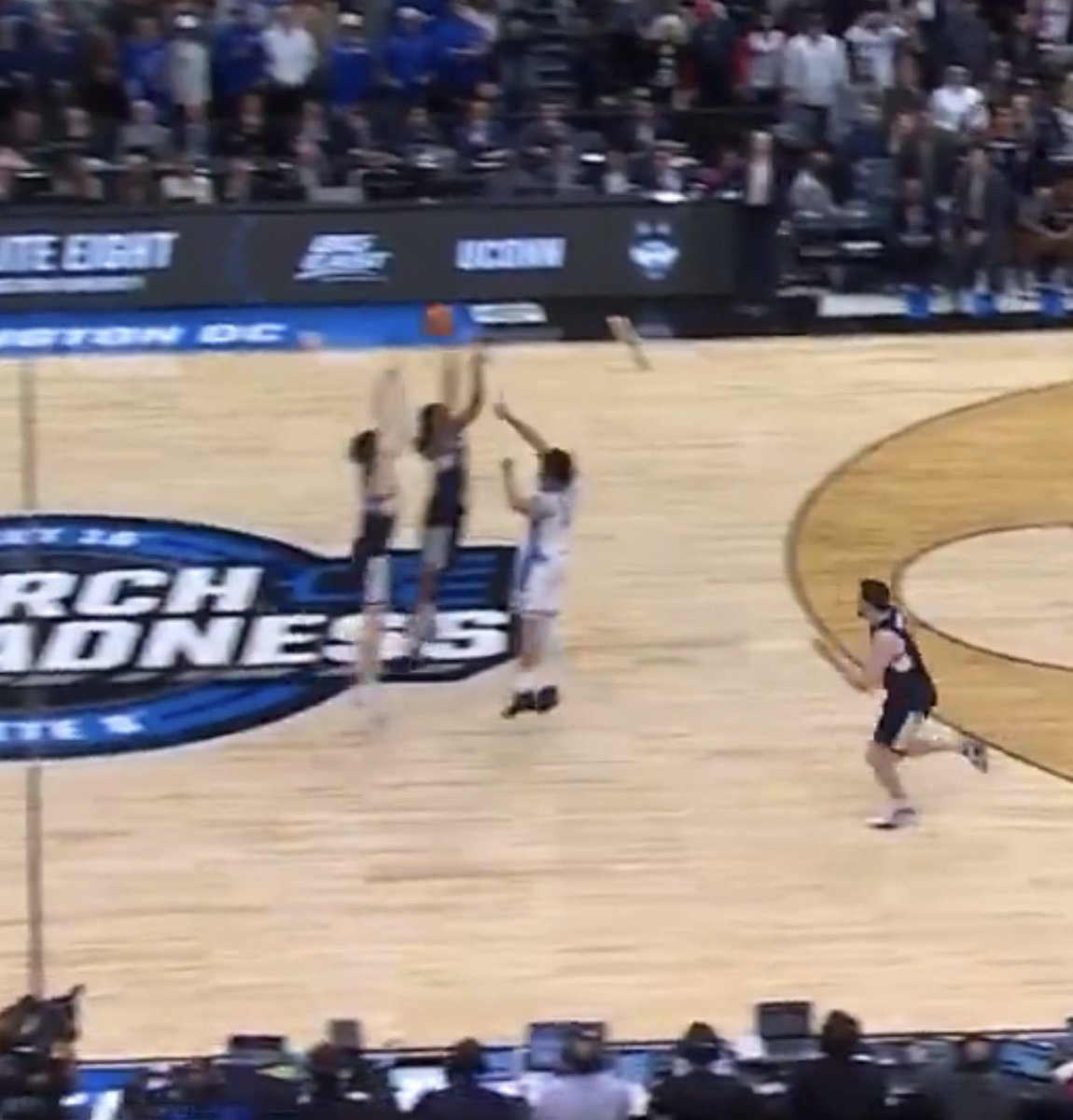 Tony Adragna tweet media